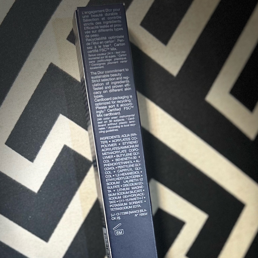 Dior Black Liquid Eyeliner - Diorshow On Stage Liner - Picture 2 of 9